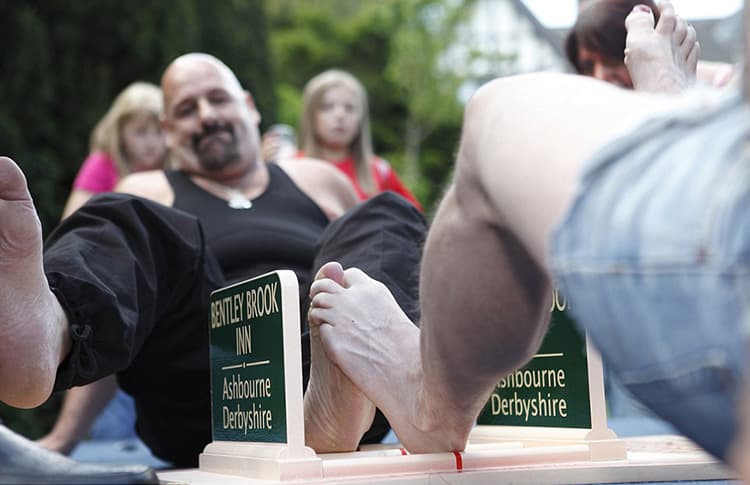 Toe Wrestling